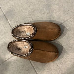 NEVER WORN MENS TASMAN UGGS